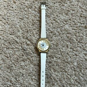 Details‎ women’s vintage gold/white dainty adjustable watch